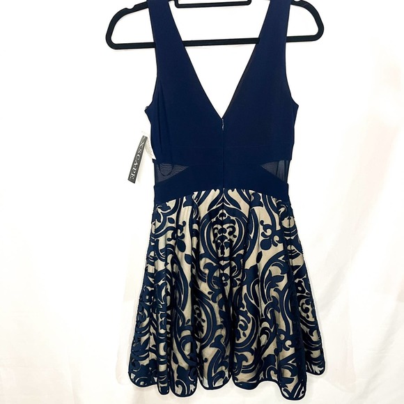 NWT Xscape Short Sleeveless Fit & Flare Illusion-detail dress, Navy, Sz 6 - Picture 5 of 10